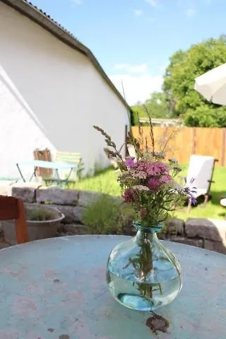 Landhof Pau Aparthotel 4*